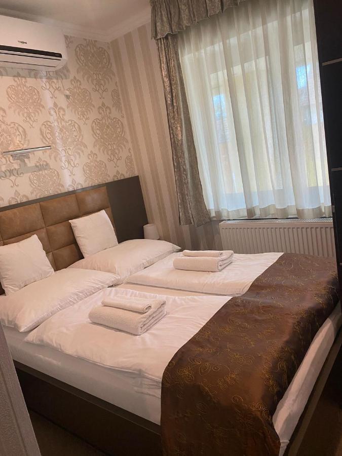 Blueline Motel Jászberény Bagian luar foto