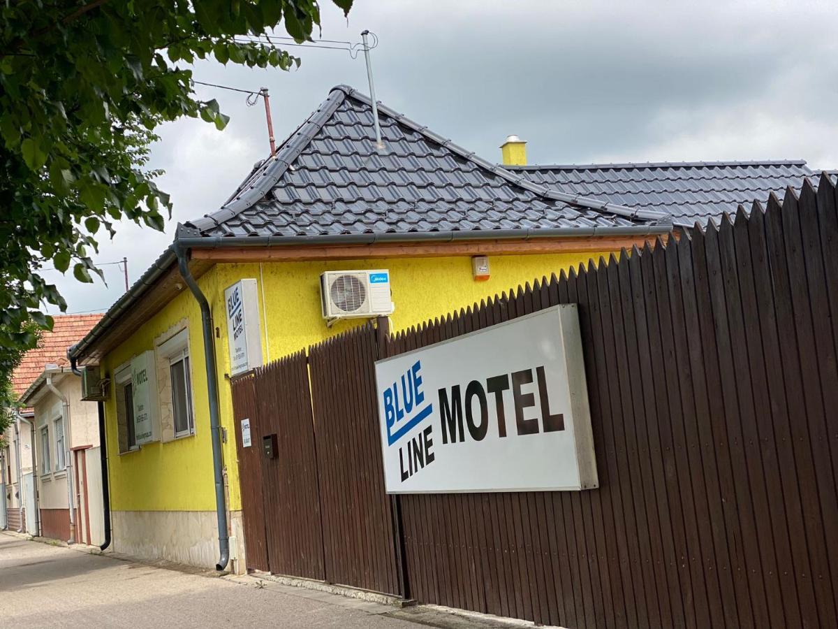 Blueline Motel Jászberény Bagian luar foto