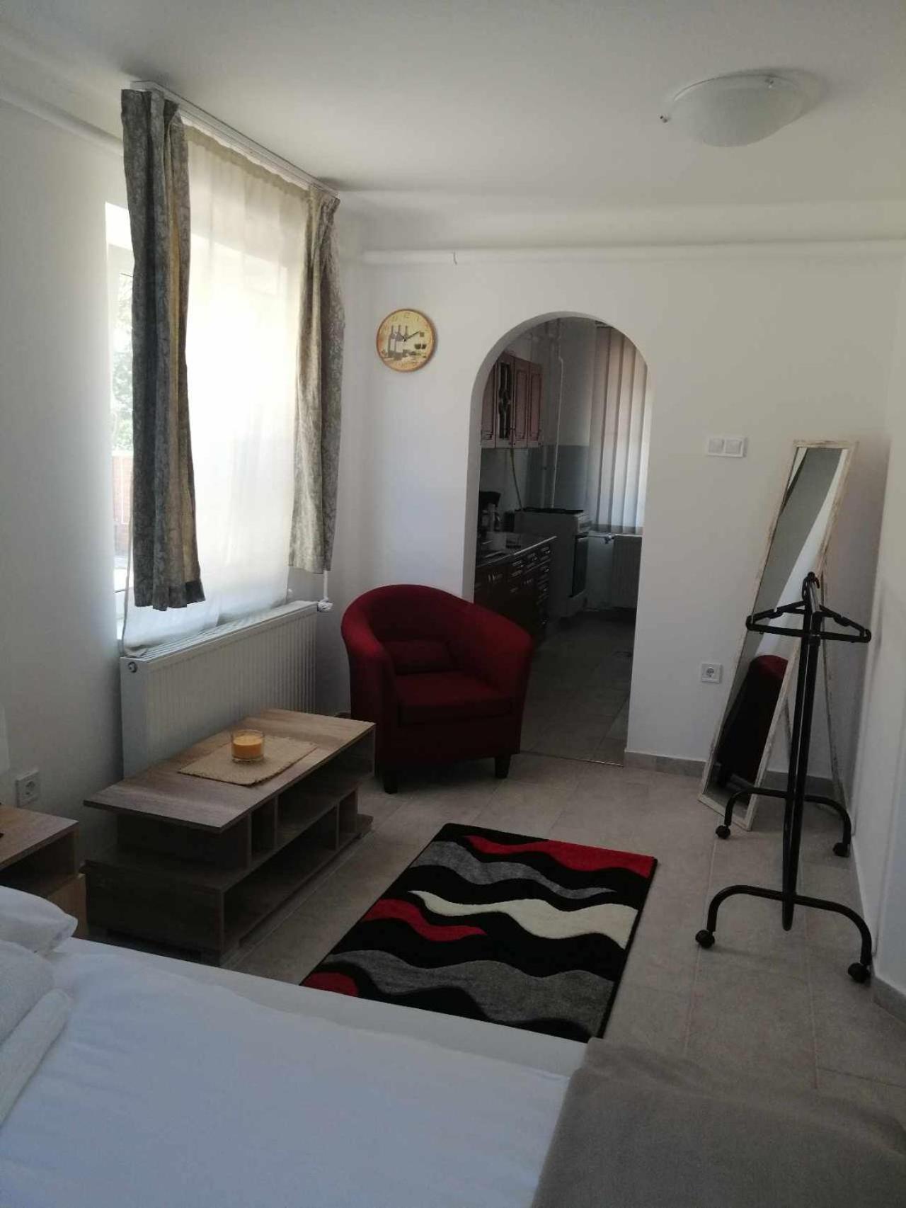 Blueline Motel Jászberény Bagian luar foto